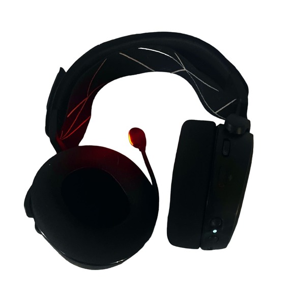 SteelSeries Arctis 9 Dual Wireless Gaming Headset – Bluetooth, 20+ Hour Batt - Picture 3 of 4